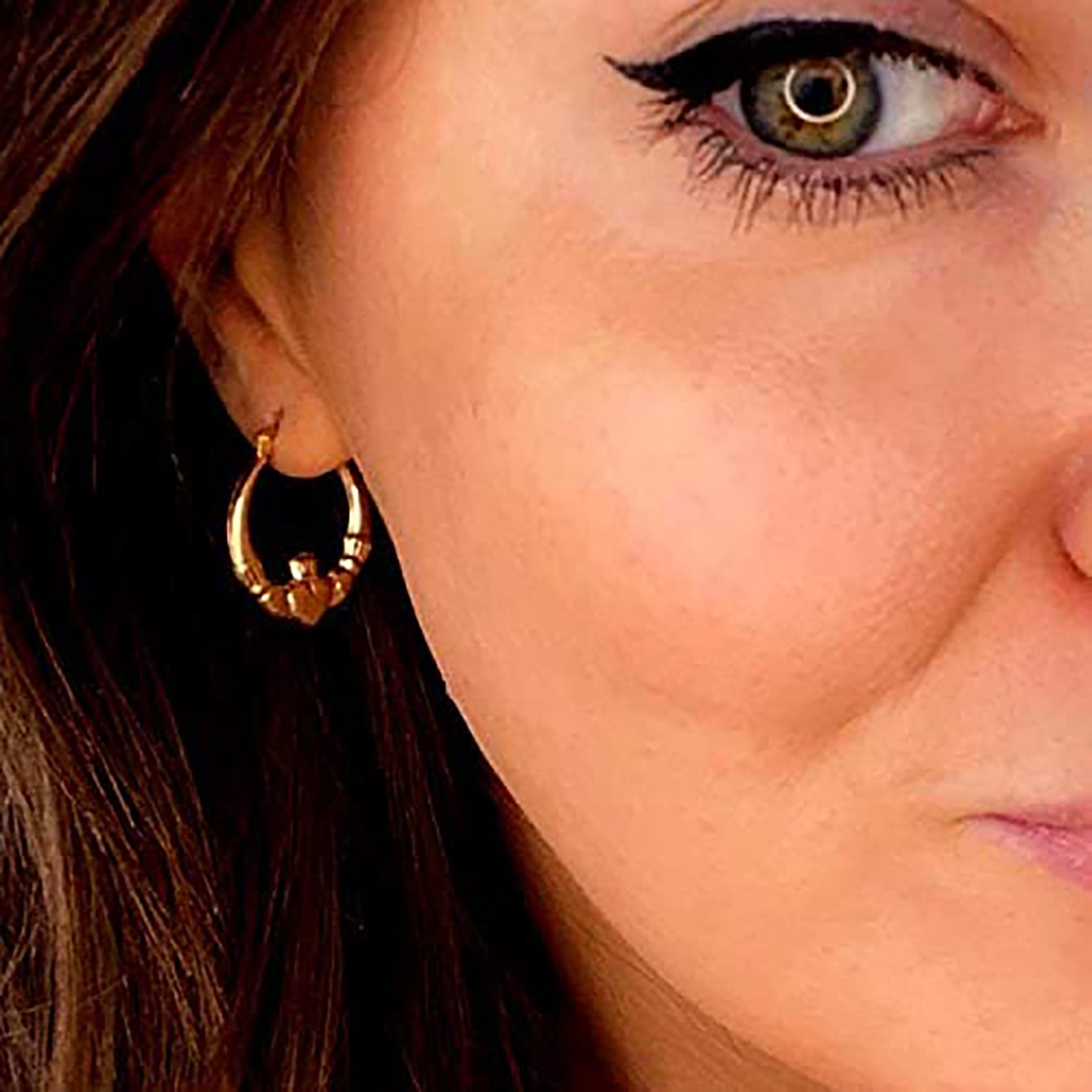 14k Gold Shiny Claddagh Design Hoop Earrings, Diameter 20mm