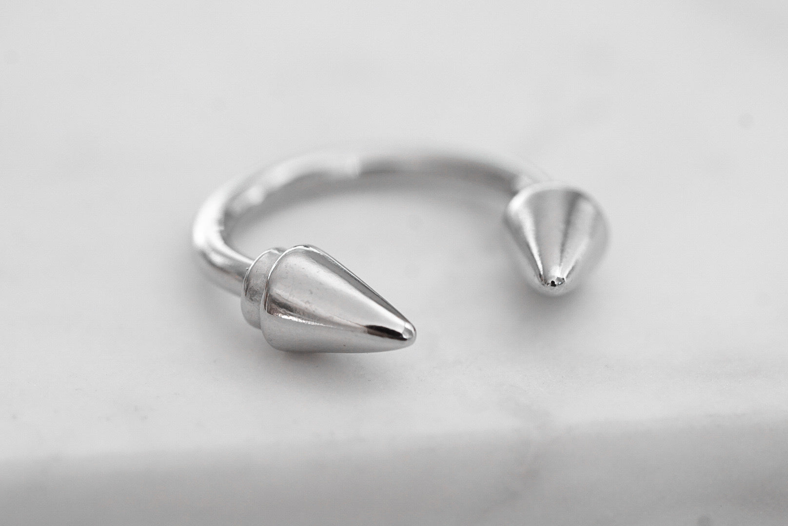 Collezione Spike - Anello in argento gioielli di alta qualità per uomo e donna