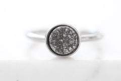 Stone Collection - Silver Slate Quartz Ring fina designersmycken för män och kvinnor