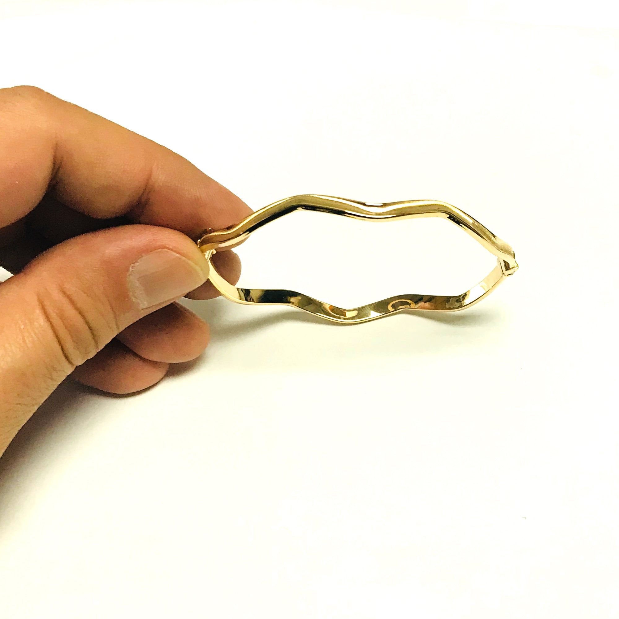 Bracciale rigido da donna con onda in oro giallo 10k, gioielleria raffinata da 7,5" per uomo e donna