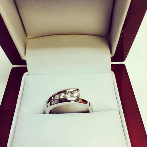 14K Gold Bezel Set Diamond Journey Ring (0.31 ctw)