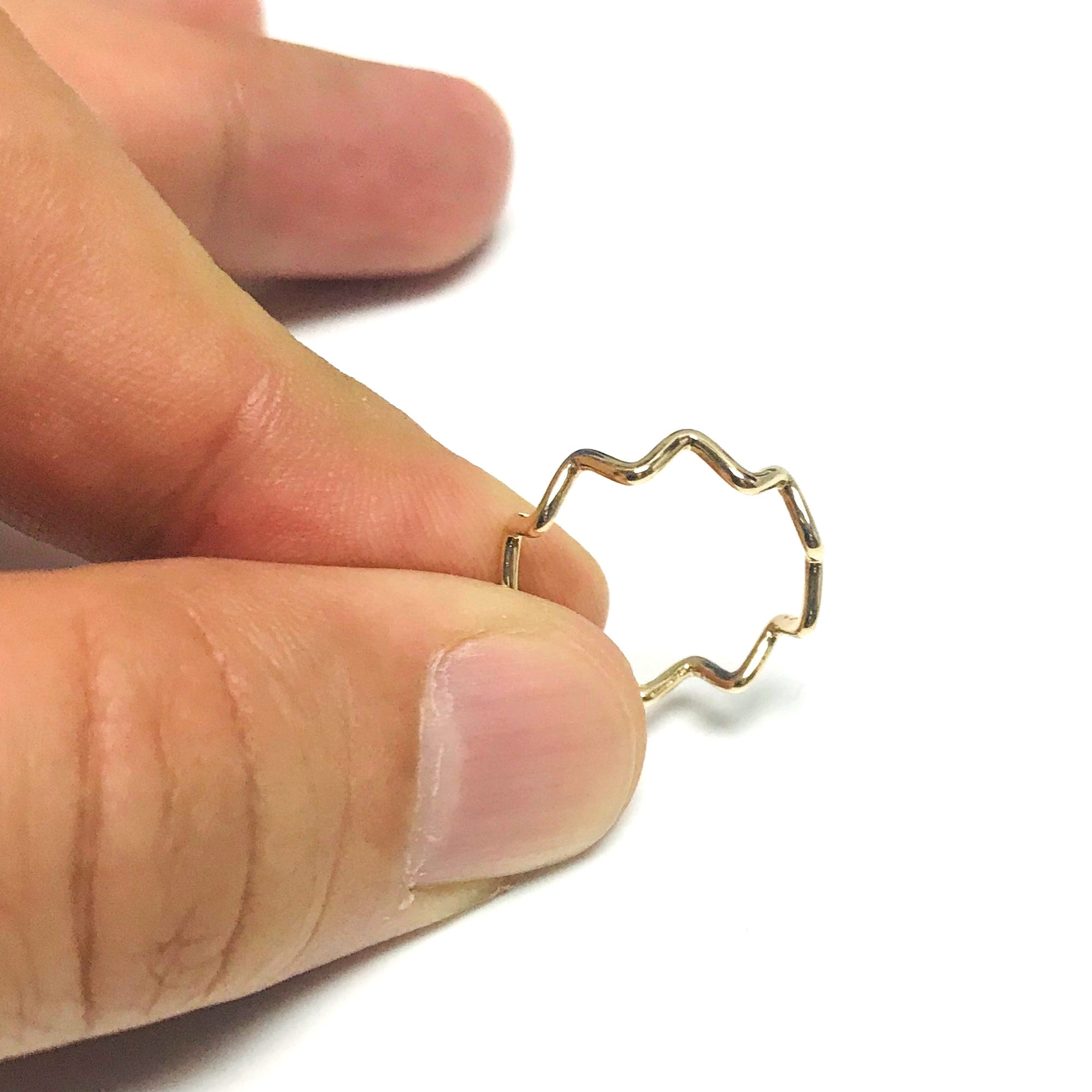 14k Yellow Gold Zigzag Curves Ring - JewelryAffairs
