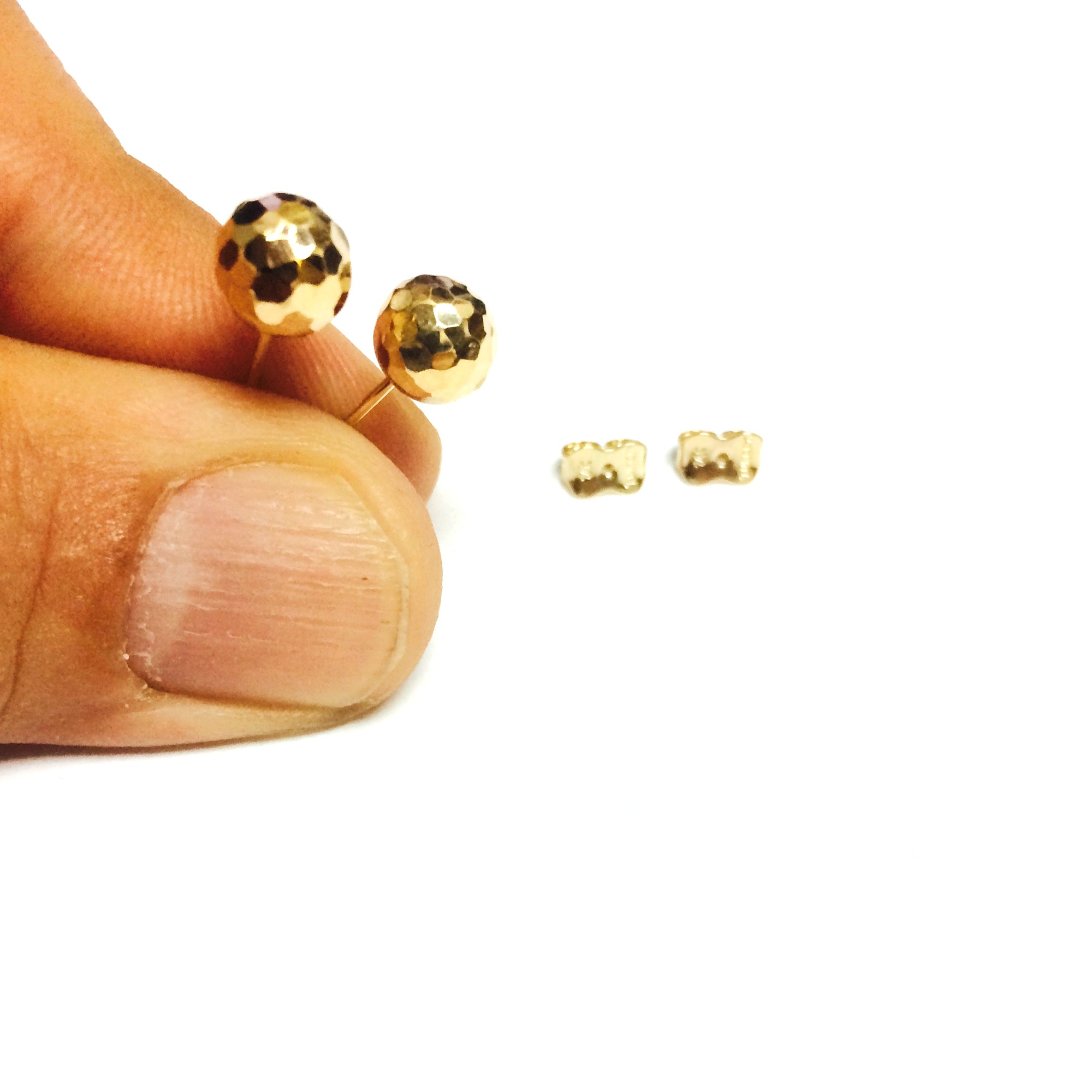 Orecchini a bottone a sfera con finitura martellata in oro 14k, gioielli di design da 7 mm per uomini e donne