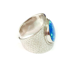 Anello in argento sterling placcato in rodio con opale blu sintetico, gioielleria di design misura 6 per uomo e donna