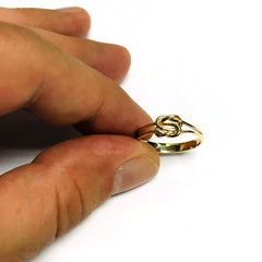 Anello con nodo d'amore a doppia fascia in oro giallo 14k, gioielli di design per uomini e donne