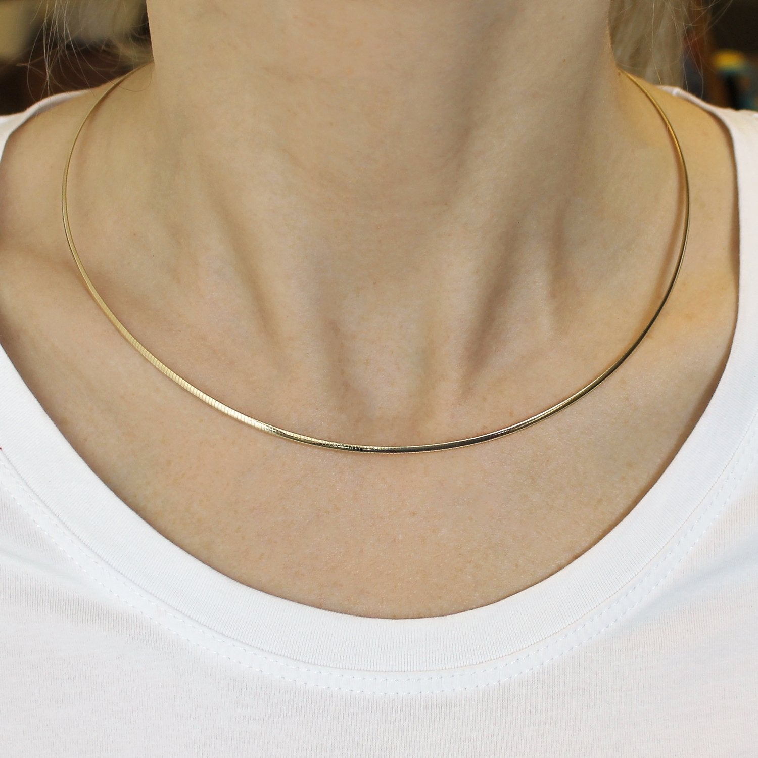 14k gult guld Omega Chain Chocker Halsband, 2 mm fina designersmycken för män och kvinnor